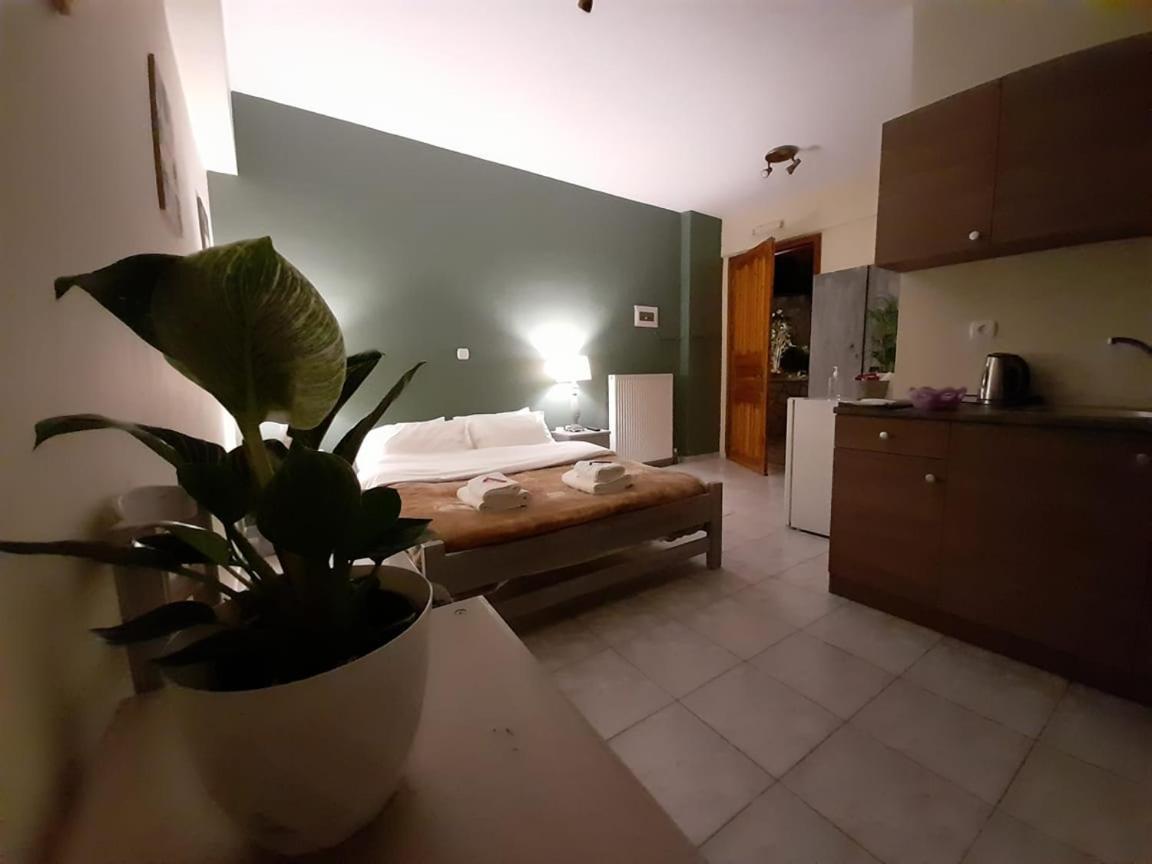Keramidaki Mini Suites 2 卡拉维塔 外观 照片